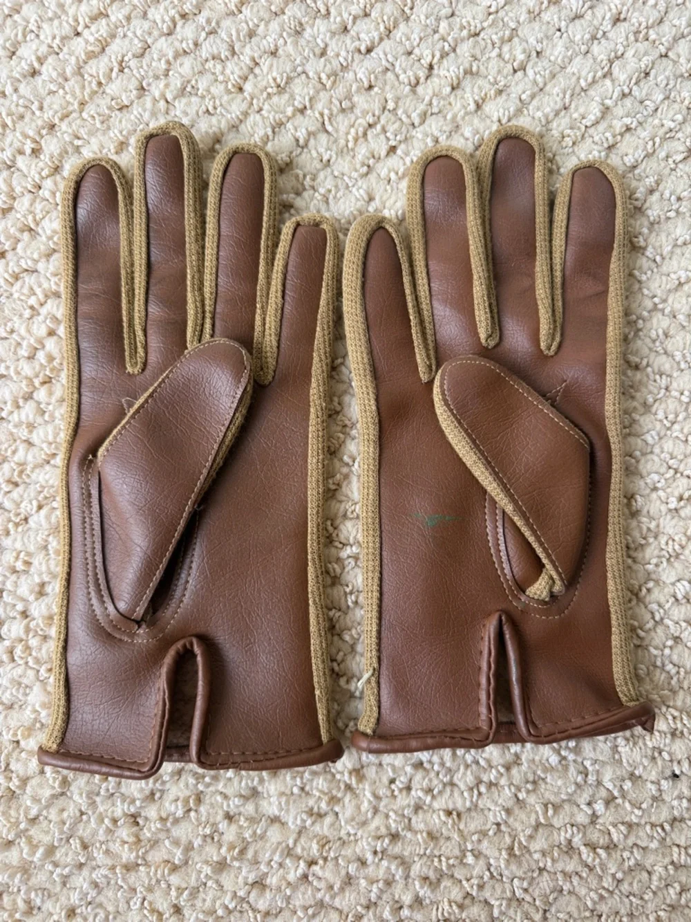 Women’s Brown and Tan Gloves - Classic Driving Style